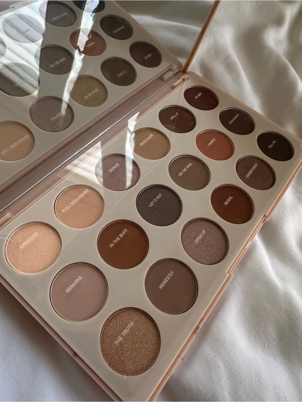 Morphe Truth Or Bare 18T Palette — Nude Blush Tones